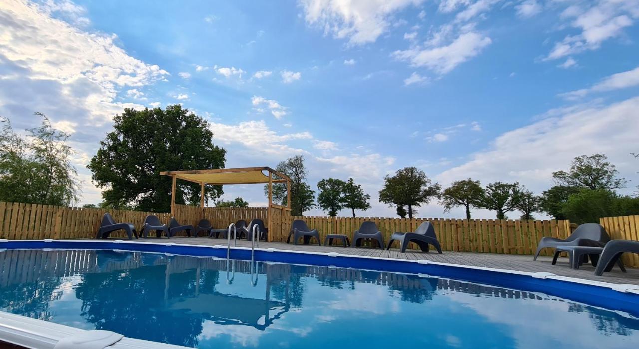 Le Petit Moulin Bed & Breakfast Saint-Hilaire  Ngoại thất bức ảnh